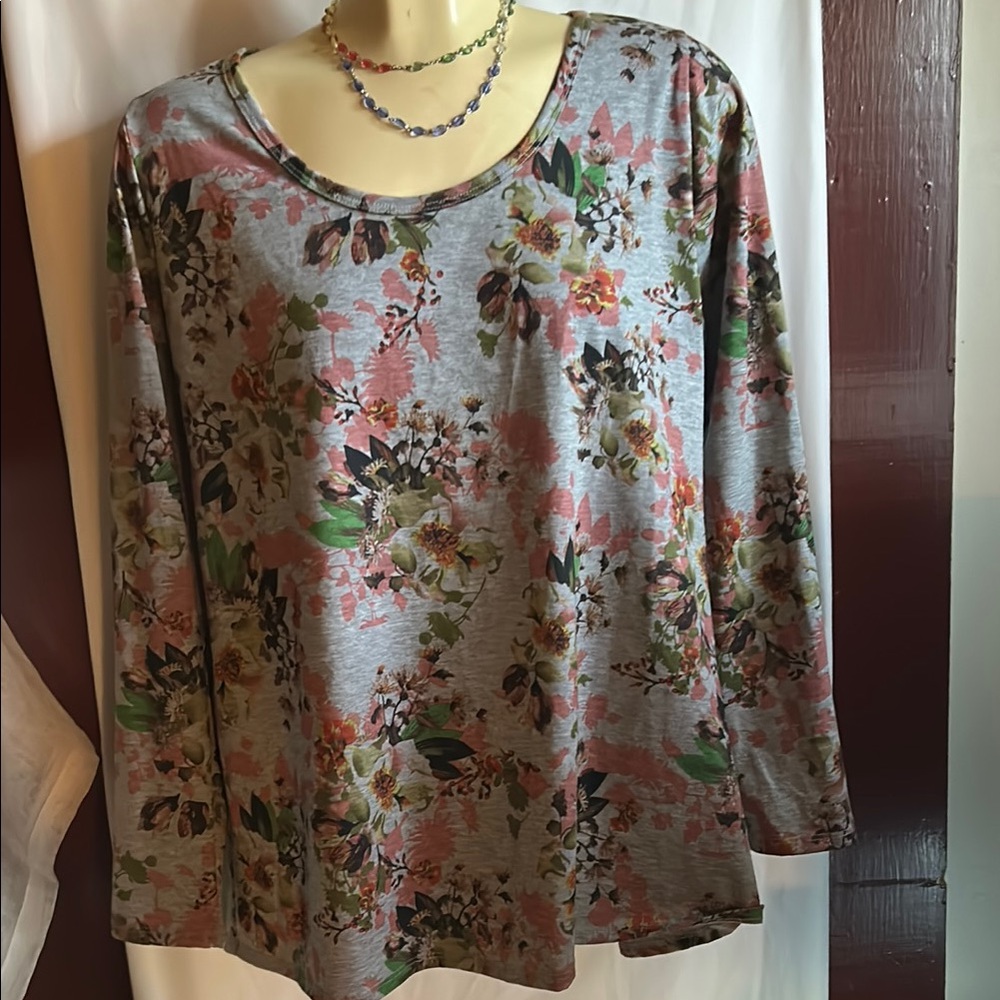 LuLaRoe Gray Floral Blouse